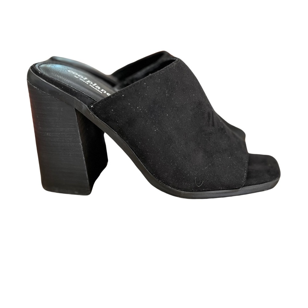 NWT Steve Madden Cool Planet  by suede mules size 9
